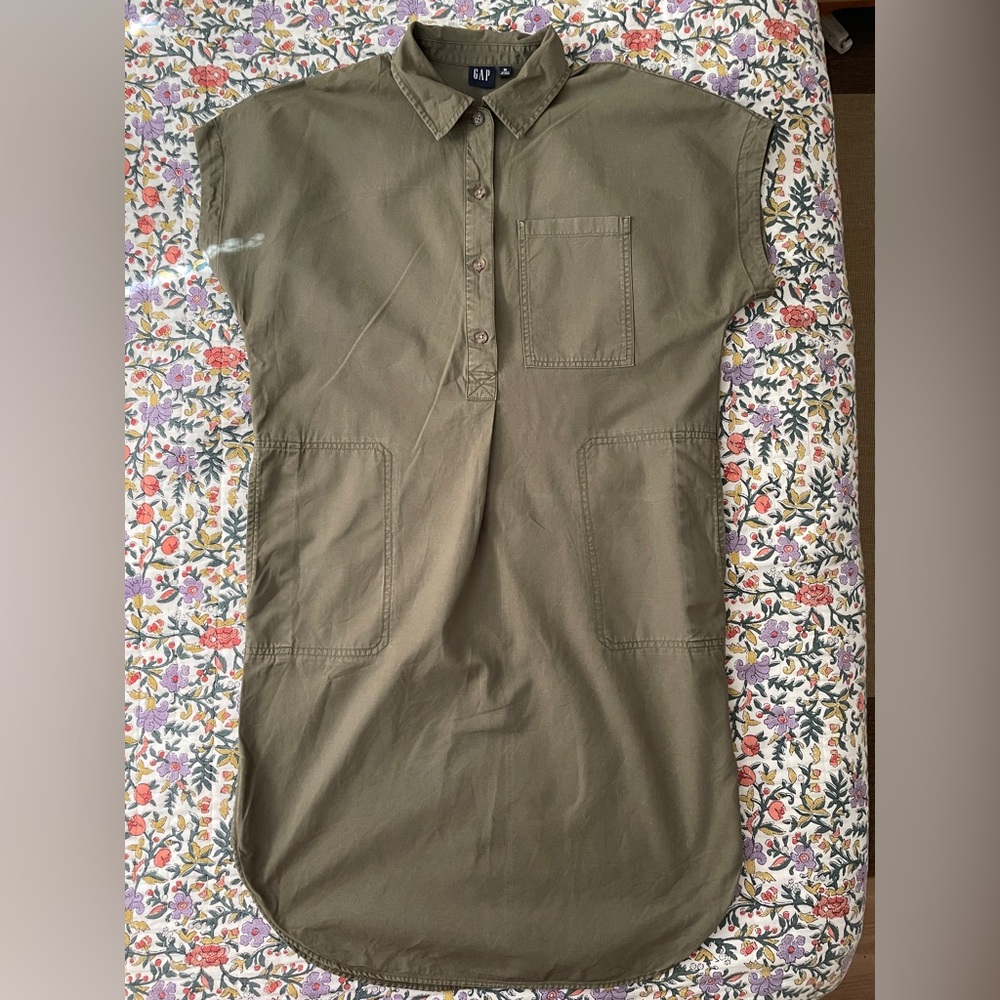 GAP - utility dress - M/army green (EUC)
